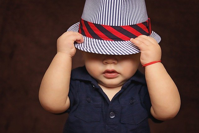 ブランド服は子供用でも売れる？アウトレット需要と買取事情